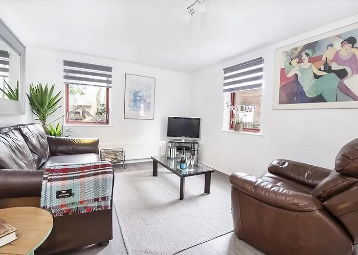 Cozy 2-bed Apartment York